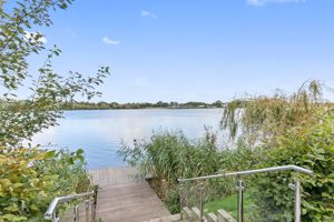 Steps to pontoon- click for photo gallery